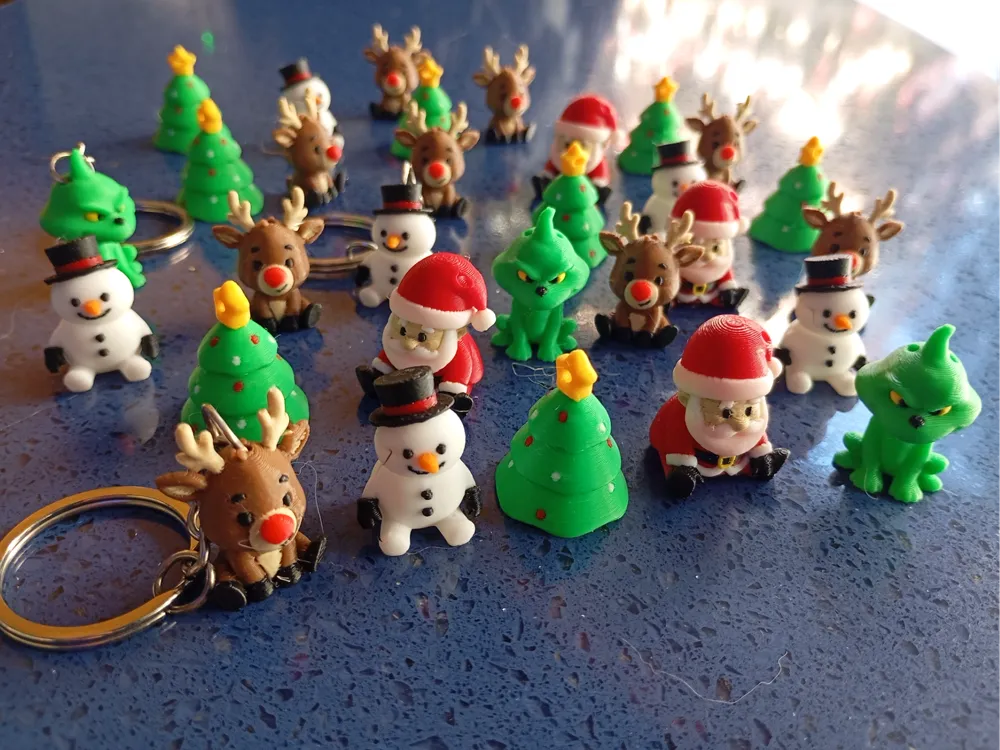 3D-gedruckte weihnachtliche Mini-Figuren und Schlüsselanhänger als Inspiration